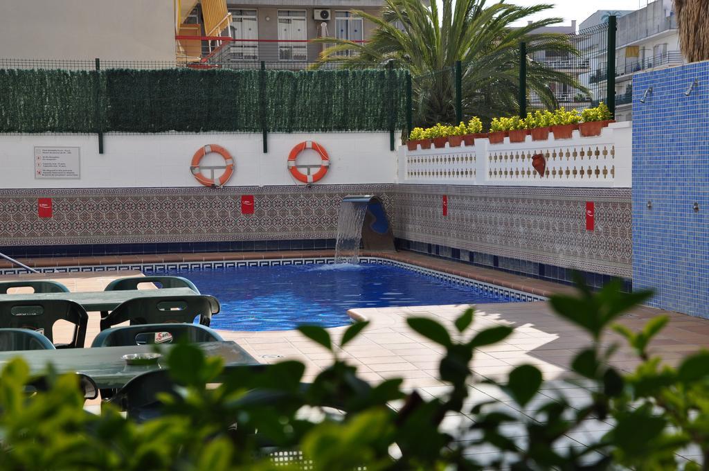 Aparthotel Safari Calella Dış mekan fotoğraf