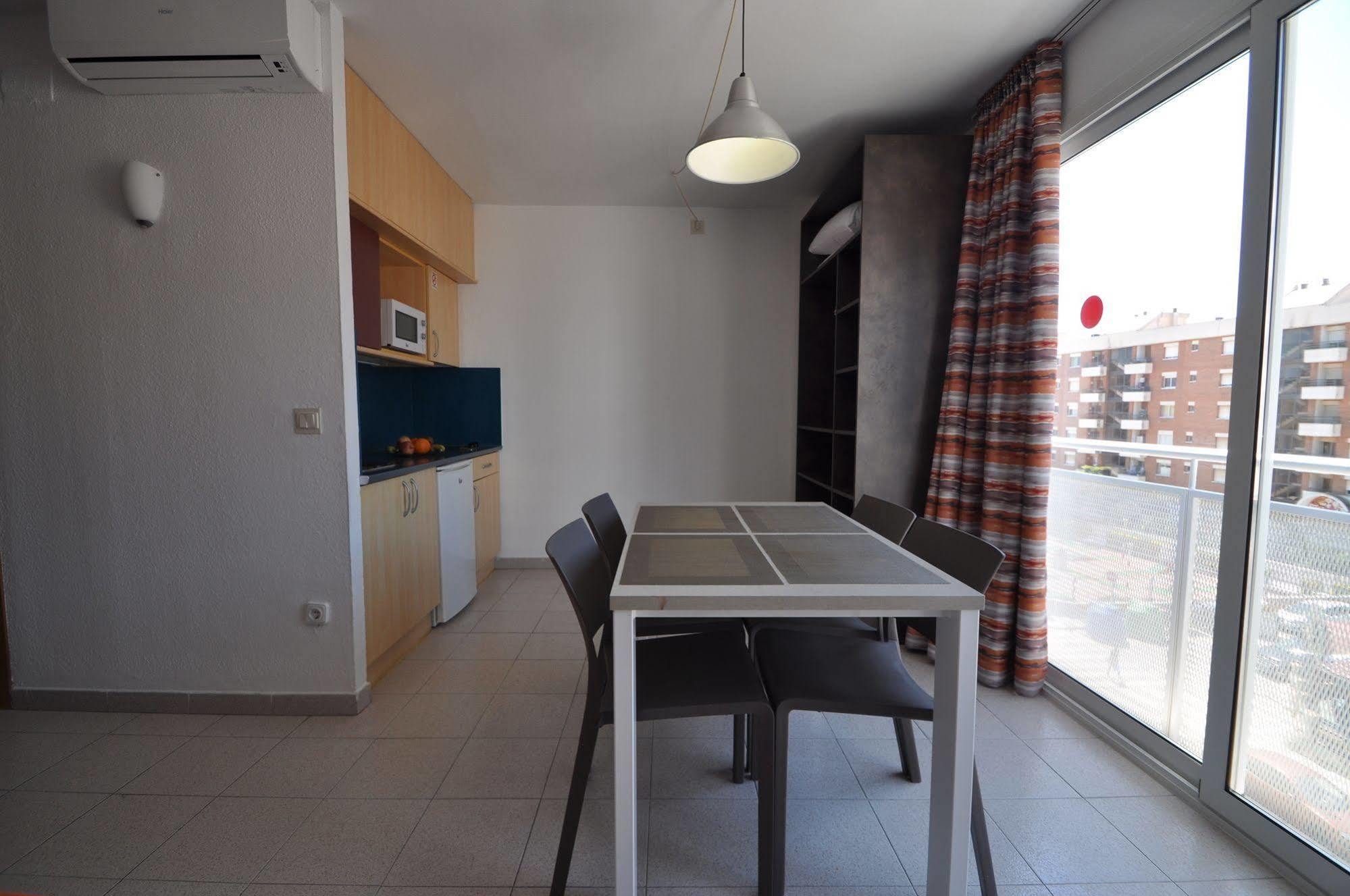 Aparthotel Safari Calella Dış mekan fotoğraf